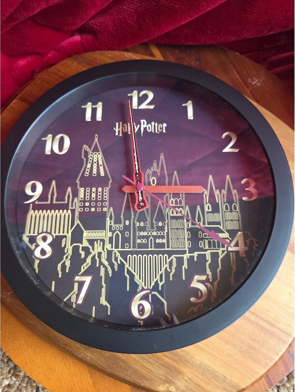 Wizarding World of Harry Potter 10” Hogwartz Castle Wall Clock - Works!